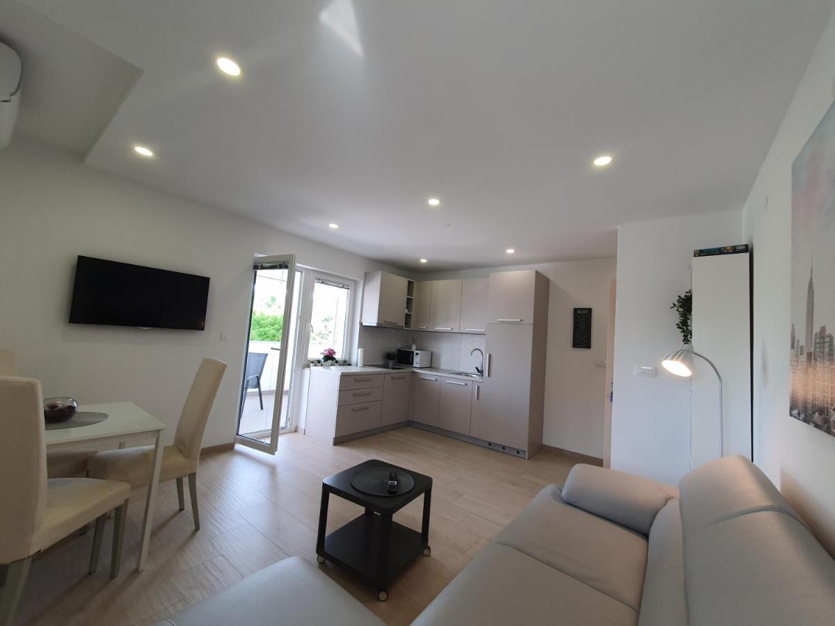 Apartmani Melanie Poreč Buitenkant foto