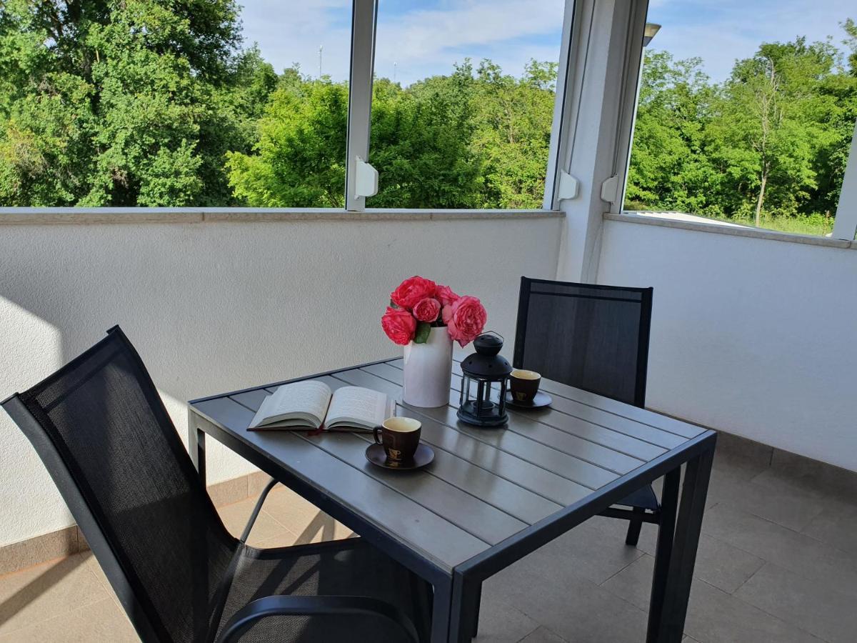 Apartmani Melanie Poreč Buitenkant foto